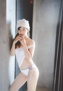 Jing-Patcharin-body-sexy