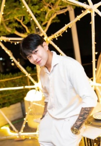 อาสี่-ธนัท-หล่อมาก