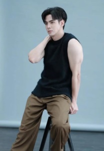 ฟิล์ม-ธนภัทร-(1)