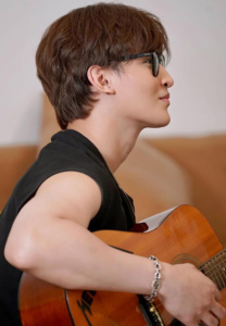 โอห์ม-ฐิติวัฒน์-(4) โอห์ม-ฐิติวัฒน์-(4)