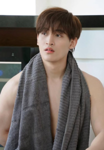 โอห์ม-ฐิติวัฒน์-(5) โอห์ม-ฐิติวัฒน์-(5)