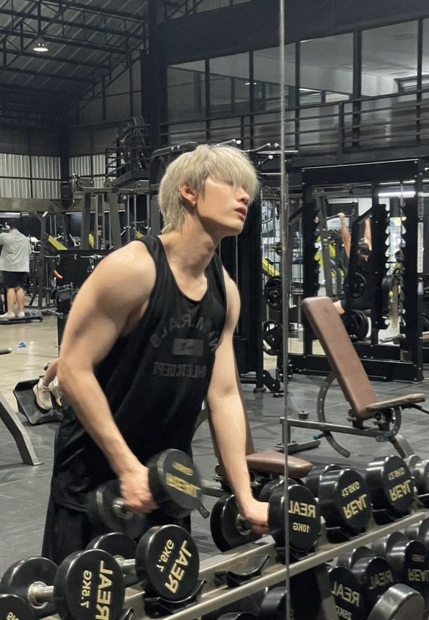 บอส ชัยกมล ภาพเดี่ยวในยิมจาก Instagram