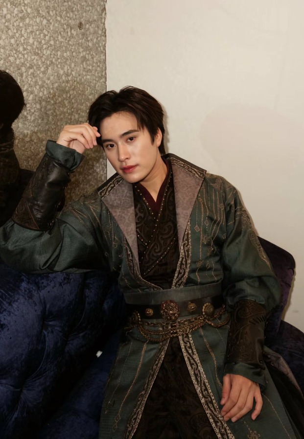 เจมีไนน์ นรวิชญ์ ถ่ายภาพเดี่ยวแนวแฟชั่น