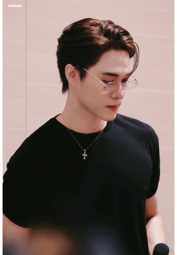 นานิ หิรัญกฤษฎิ์ รูปเดี่ยวประกอบ FAQ