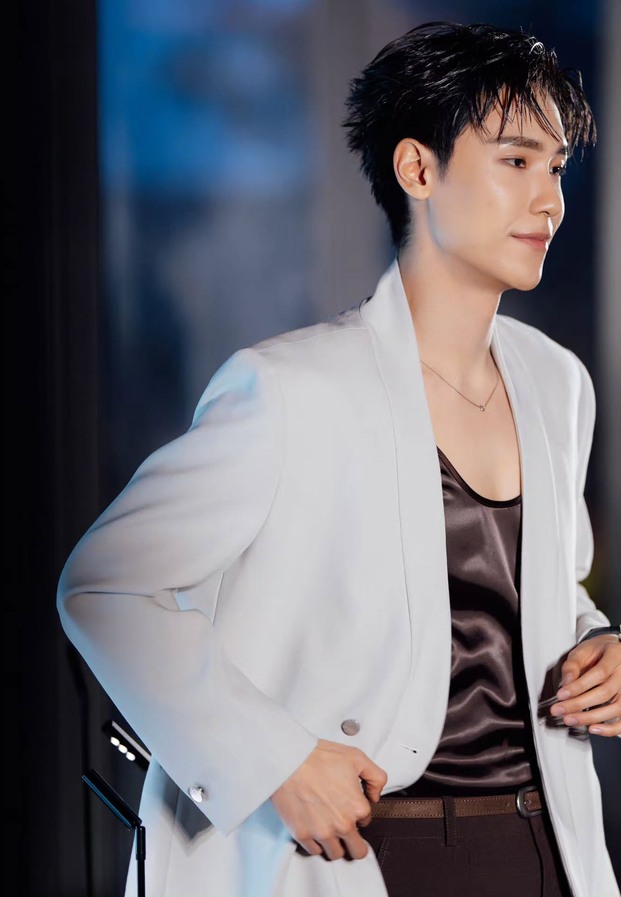 จูเนียร์ ปณชัย รูปเดี่ยวพร้อมช่องทางติดตาม