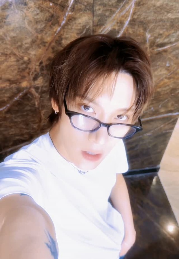 เตนล์ ชิตพล ภาพเดี่ยวจากเส้นทางศิลปิน